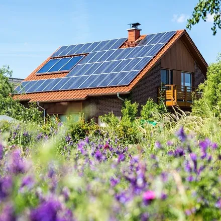 Odnawialne źródła energii w domu jednorodzinnym - poradnik OZE