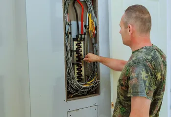 Jak znaleźć dobrego elektryka?