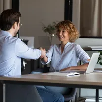 Cross-selling i up-selling w kredytach hipotecznych – co to oznacza dla Ciebie?
