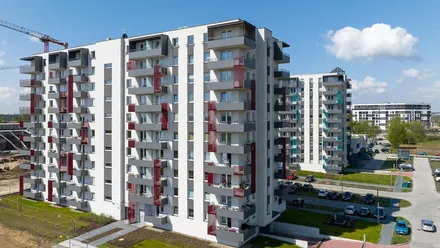 ul. Powstańców/ os. Piastów bud. B