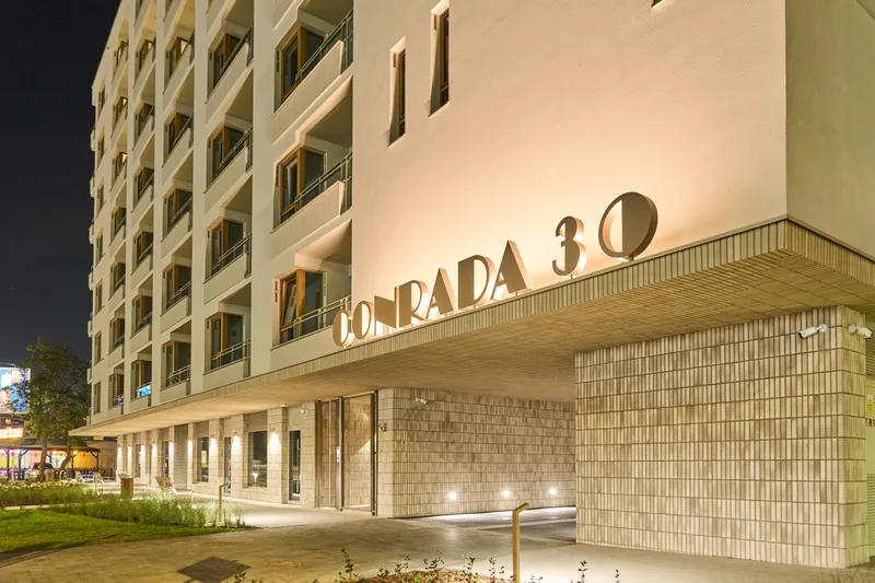 Conrada 30 7