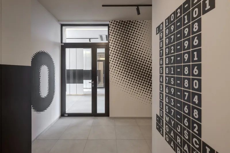 XYZ Place 7