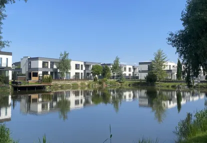 Lake Village etap V