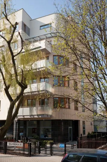 Bajońska 11