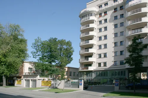 Leader House