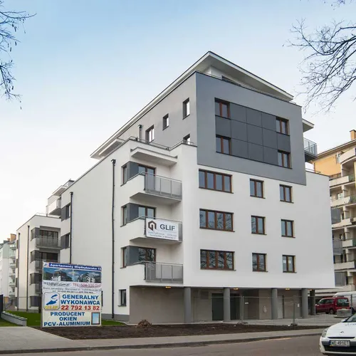 Międzyborska 15
