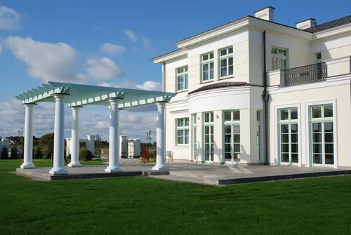 Tesoro Ivory Residences